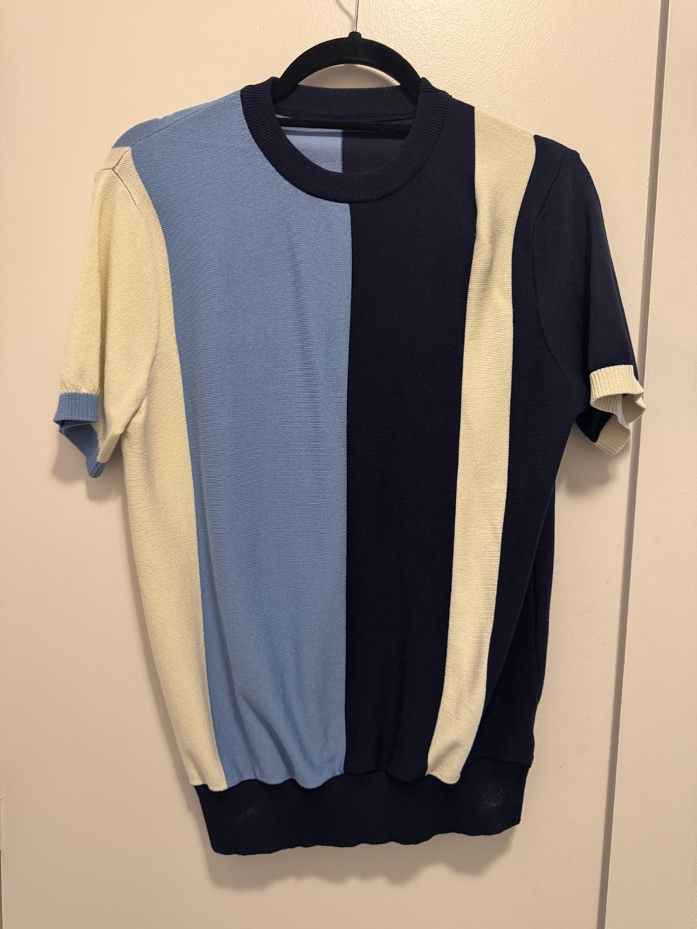 DAZY Men’s Small Color Block Knit Short Sleeve Sweater Top Navy Blue Cream Blue